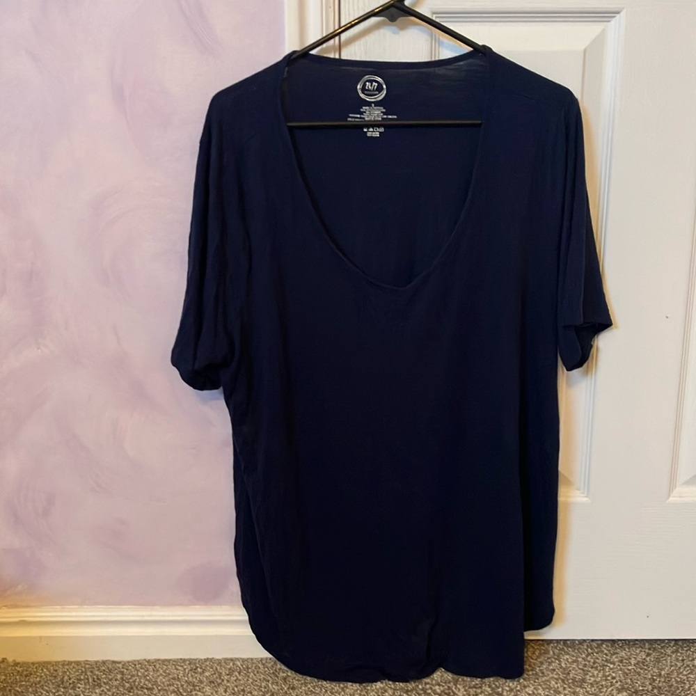 Maurice’s 24/7 V Neck Tee size 2x